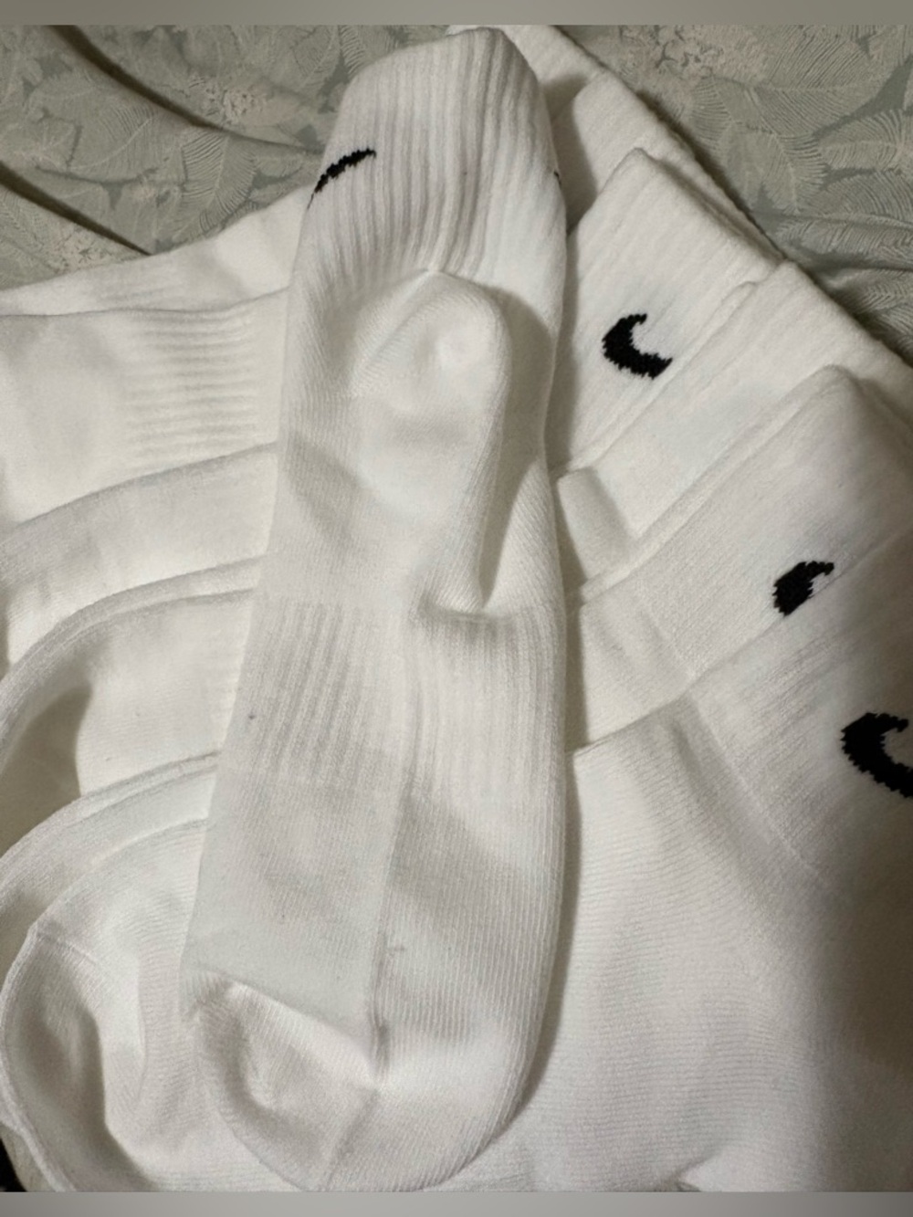 NWOT Nike White Crew Athletic Socks with Black Swoosh - 6 Pair - Picture 4 of 7